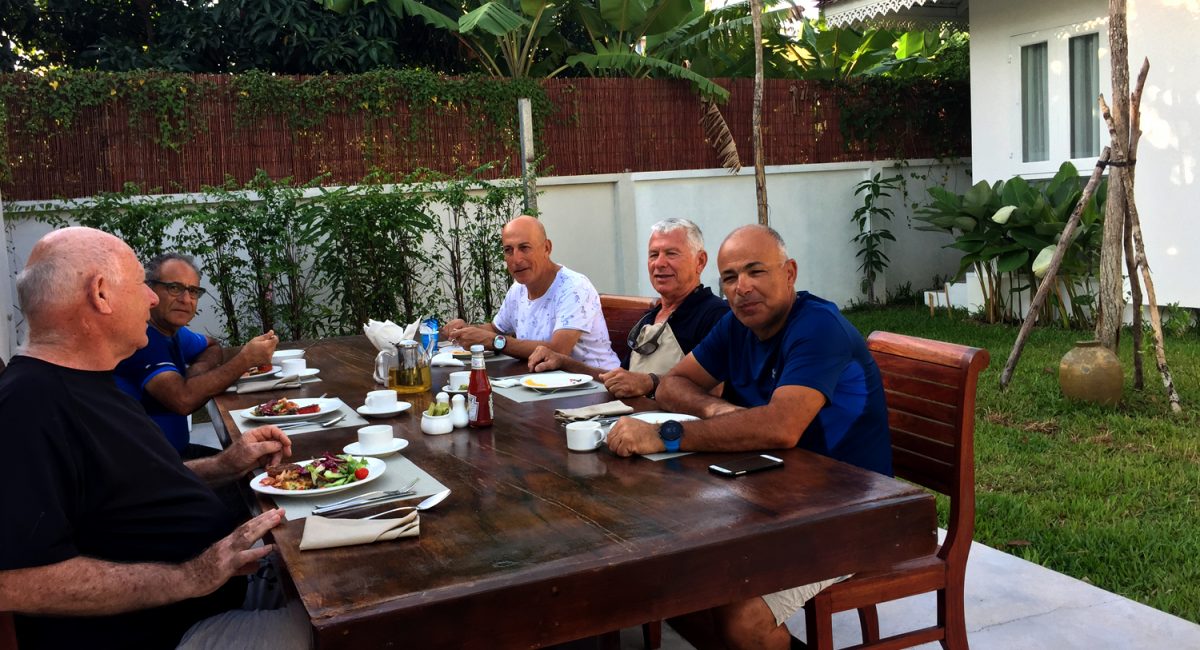 Thany-Private-Villa-outdoor-breakfast